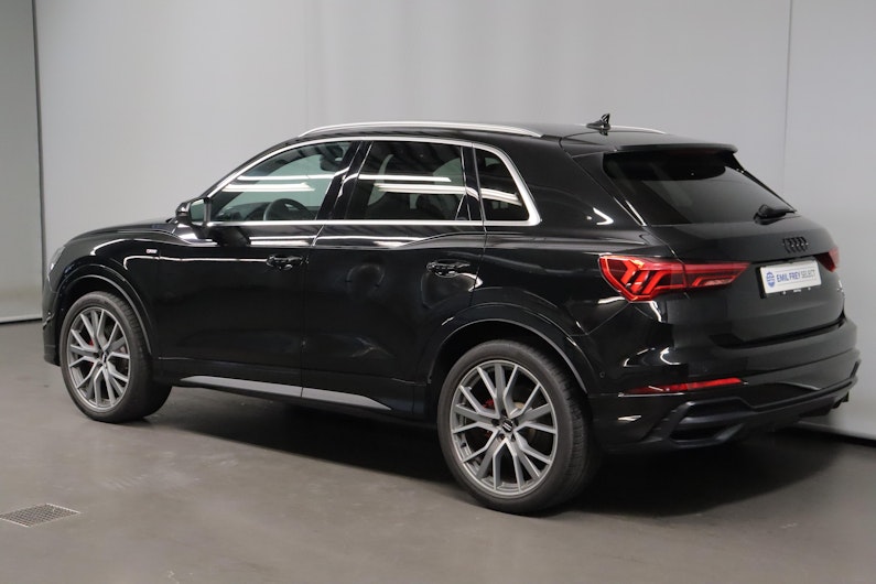 Vehicle image AUDI Q3