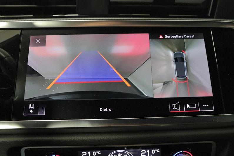 Vehicle image AUDI Q3