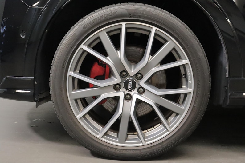 Vehicle image AUDI Q3