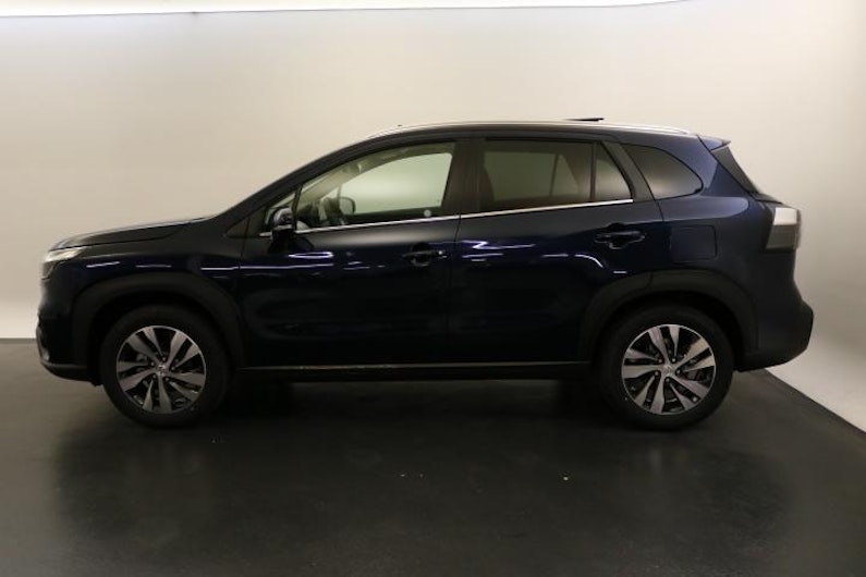 Vehicle image SUZUKI S-CROSS