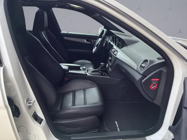 Mercedes-Benz C 63 V8 AMG Kombi