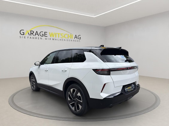 Vehicle image 6 Vehicle image 6