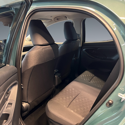 Vehicle image 7