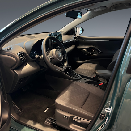 Vehicle image 6