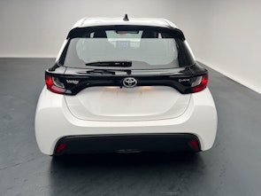 Vehicle image TOYOTA Yaris 1.5 VVT-i HSD Comfort