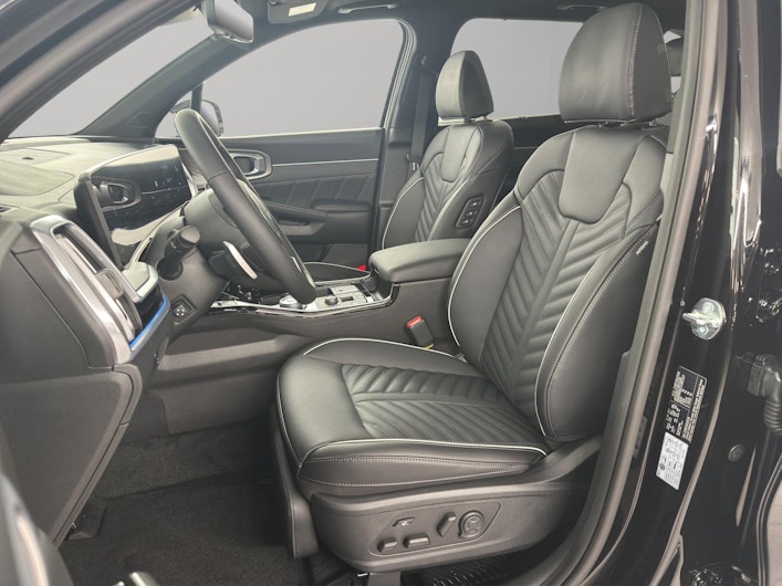 Vehicle image KIA SORENTO