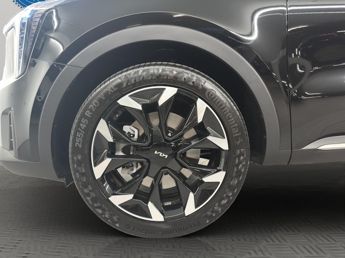 Vehicle image KIA SORENTO