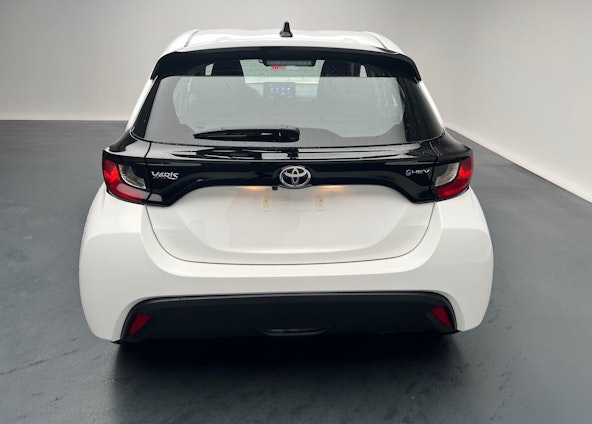 Vehicle image 4 Vehicle image 4