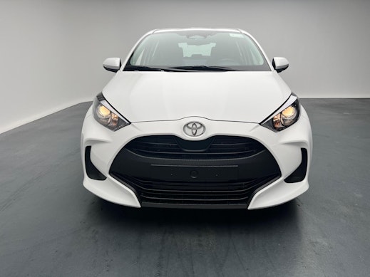 TOYOTA Yaris 1.5 VVT-i HSD Comfort 1