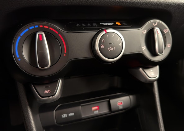 Fahrzeugbild 10 Fahrzeugbild 10