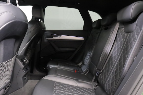 AUDI Q5 2.0 40 TDI S Line quattro S-Tronic 3