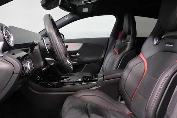MERCEDES-BENZ CLA 35 AMG 4matic Shooting Brake 2