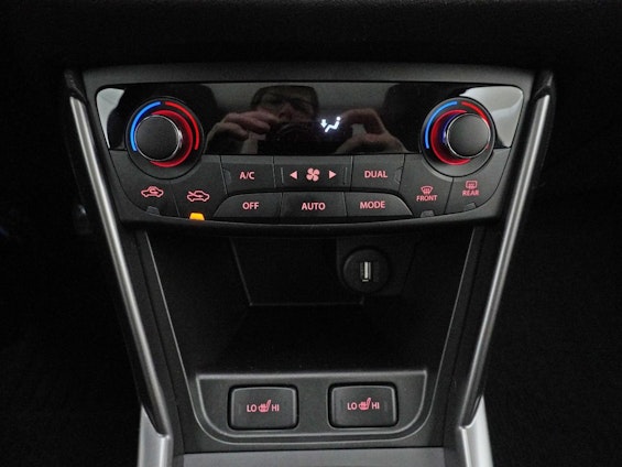 Vehicle image 15 Vehicle image 15