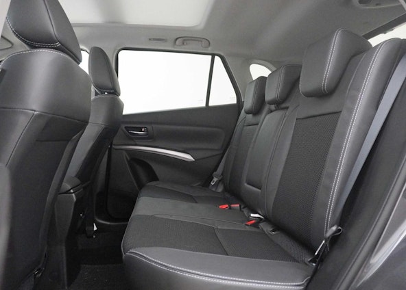 Vehicle image 17 Vehicle image 17