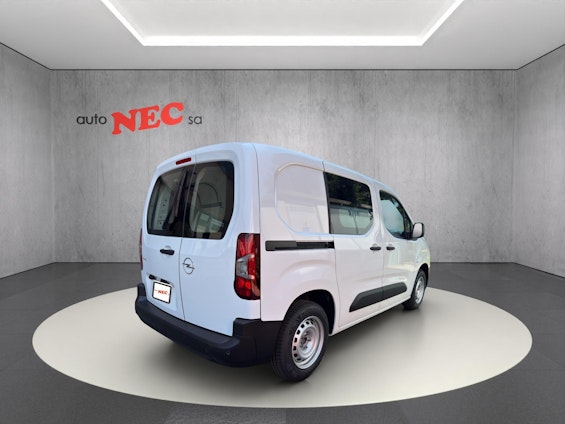 Vehicle image 6 Vehicle image 6