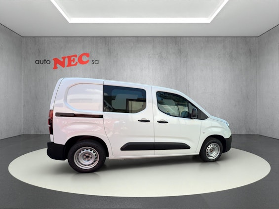 Vehicle image 7 Vehicle image 7