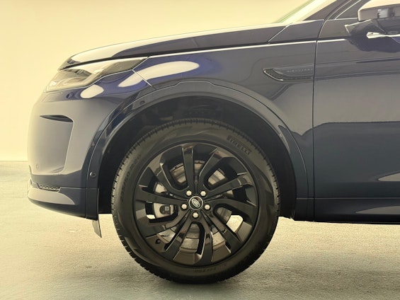 Vehicle image 4 Vehicle image 4