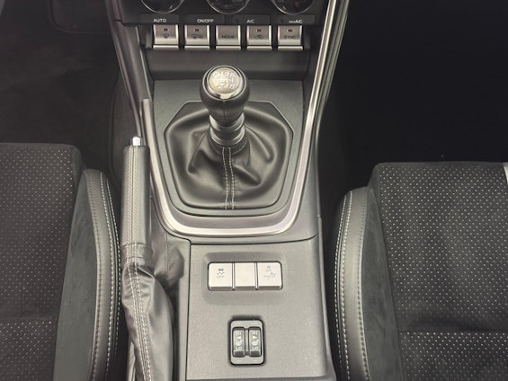 Vehicle image 13 Vehicle image 13