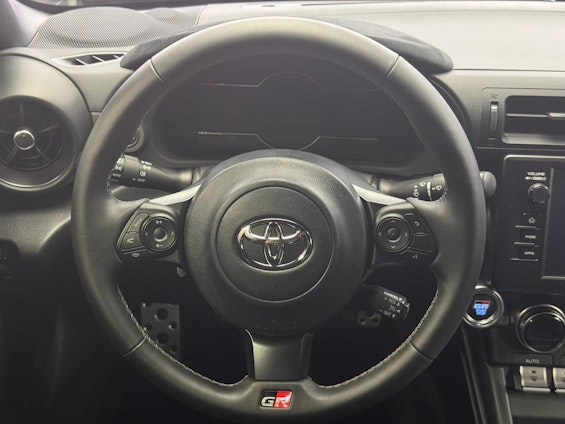 Vehicle image 11 Vehicle image 11