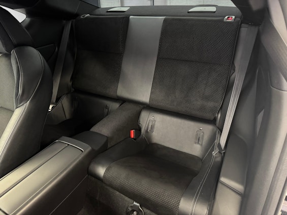 Vehicle image 9 Vehicle image 9