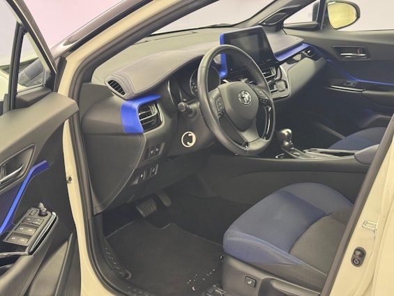 Vehicle image 6 Vehicle image 6