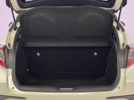 Vehicle image 10 Vehicle image 10