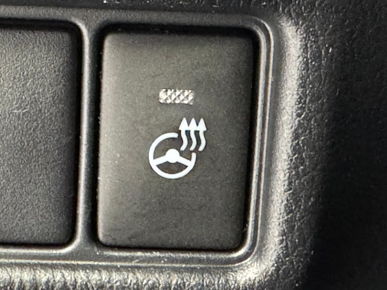 Vehicle image 14 Vehicle image 14