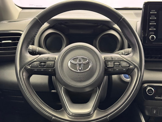 Vehicle image 11