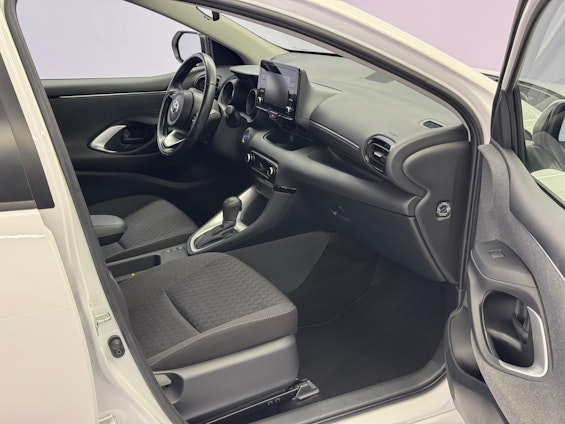 Vehicle image 7