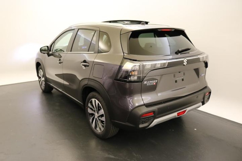 Vehicle image SUZUKI S-CROSS