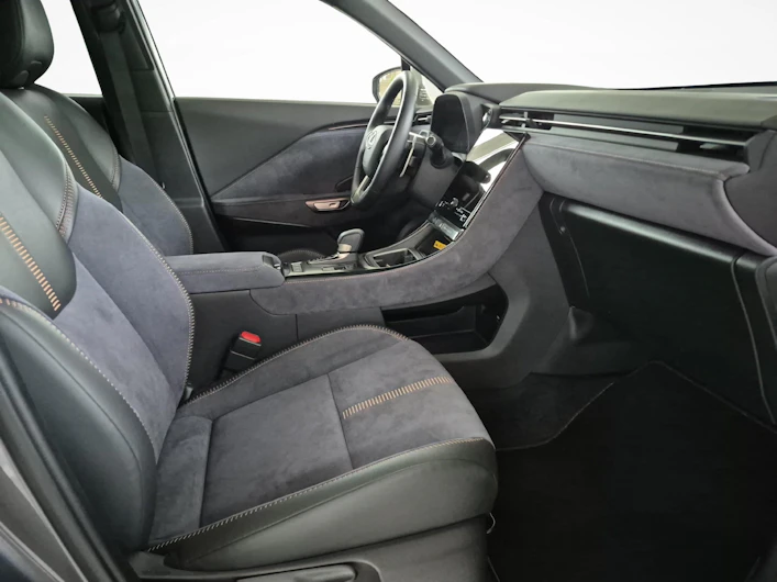 immagine del veicolo LEXUS LBX