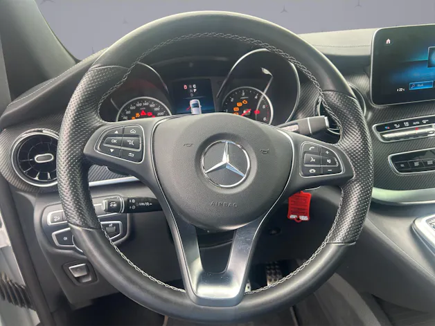 Mercedes-Benz V 300 d Swiss Ed. lang Van