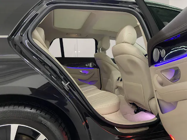 Mercedes-Benz E 220 d Swiss Star Avantgarde 4matic Kombi