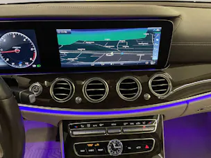 Mercedes-Benz E 220 d Swiss Star Avantgarde 4matic Kombi