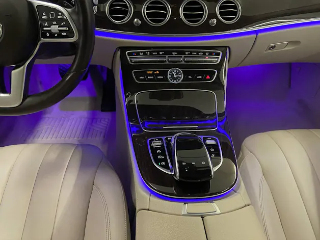 Mercedes-Benz E 220 d Swiss Star Avantgarde 4matic Kombi