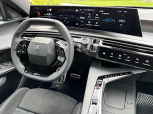 Peugeot 3008 e-Launch Edition AWD