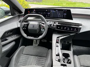 Peugeot 3008 e-Launch Edition AWD