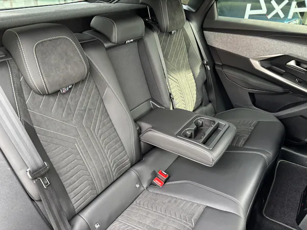 Peugeot 3008 e-Launch Edition AWD