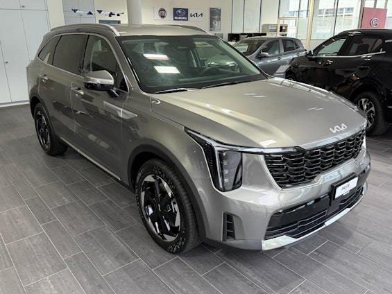 Vehicle image 2 Vehicle image 2