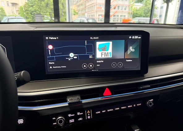 Vehicle image 13 Vehicle image 13