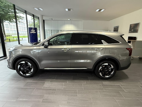 Vehicle image 6 Vehicle image 6