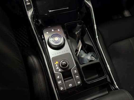 Vehicle image 15 Vehicle image 15