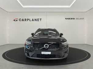 Volvo XC40 2.0 B3 MH Plus Dark