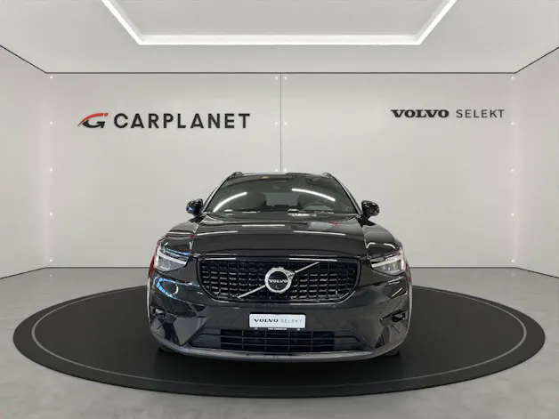Volvo XC40 2.0 B3 MH Plus Dark