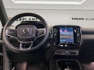 Volvo XC40 2.0 B3 MH Plus Dark
