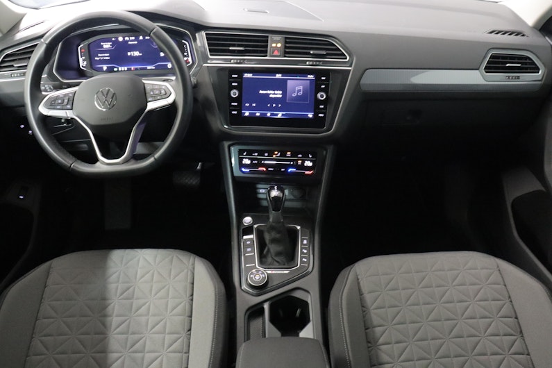 Vehicle image VW TIGUAN