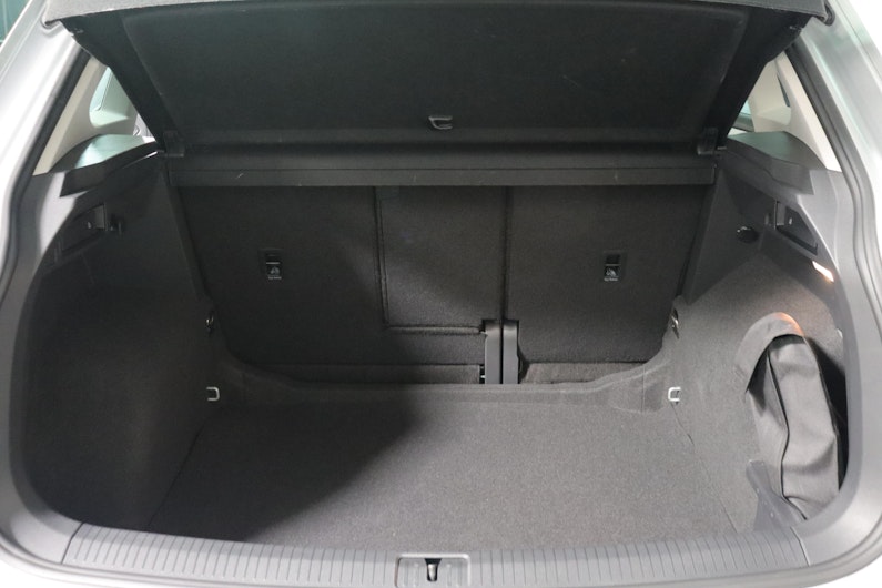 Vehicle image VW TIGUAN