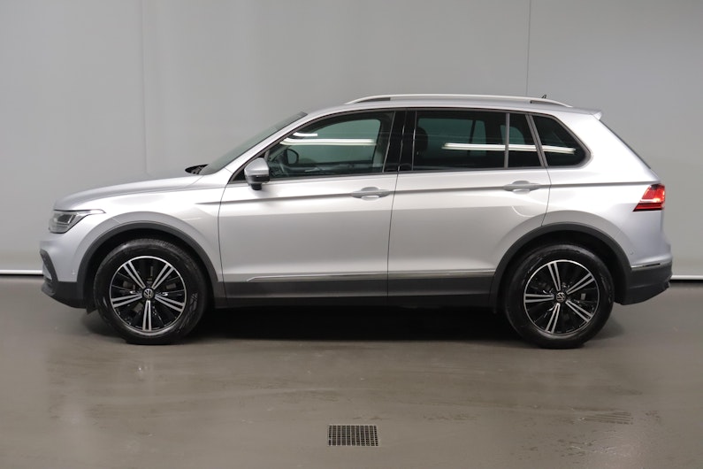 Vehicle image VW TIGUAN