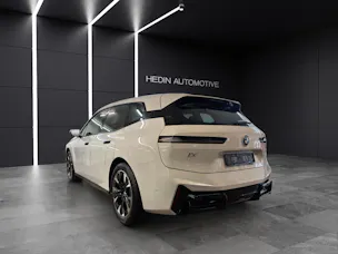 BMW iX xDrive45