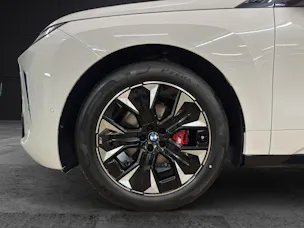 BMW iX xDrive45
